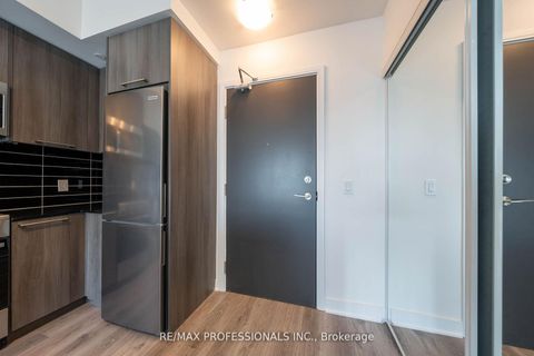 Photo 5 at 901 - 25 Neighbourhood Lane, Queensway, Toronto