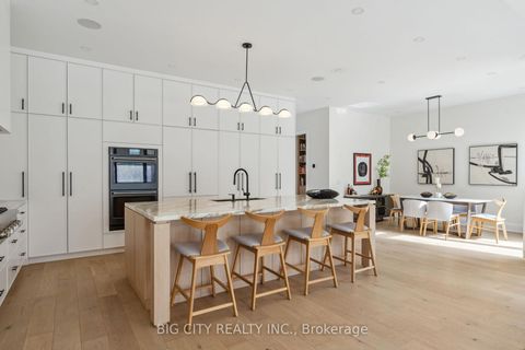 Photo 14 at 75 Lawrence Crescent, Lawrence Park South, Toronto