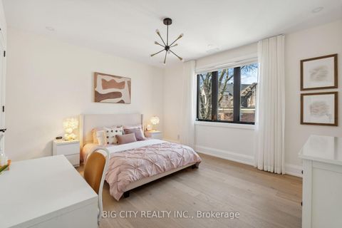 Photo 23 at 75 Lawrence Crescent, Lawrence Park South, Toronto