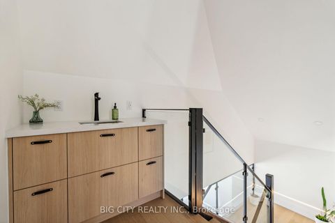 Photo 29 at 75 Lawrence Crescent, Lawrence Park South, Toronto