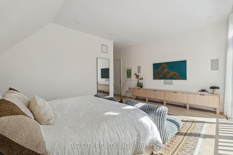 Photo 32 at 75 Lawrence Crescent, Lawrence Park South, Toronto