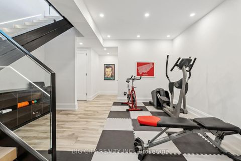 Photo 36 at 75 Lawrence Crescent, Lawrence Park South, Toronto