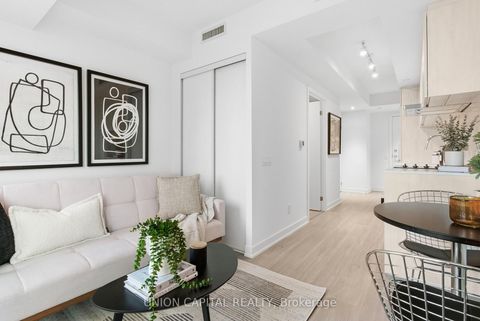 Photo 5 at 4308 - 8 Wellesley Street W, Bay Street Corridor, Toronto