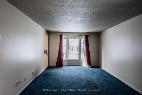 Photo 4 at 27 Royal Oak Drive, Cookstown, Innisfil