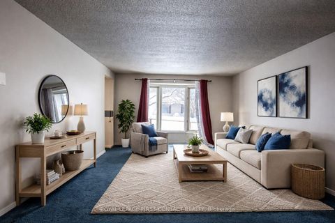 Photo 5 at 27 Royal Oak Drive, Cookstown, Innisfil