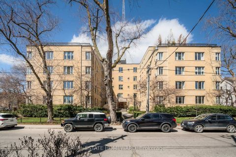 Photo 1 at 406 - 150 Farnham Avenue, St. Clair, Toronto