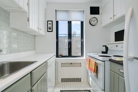 Photo 18 at 406 - 150 Farnham Avenue, St. Clair, Toronto