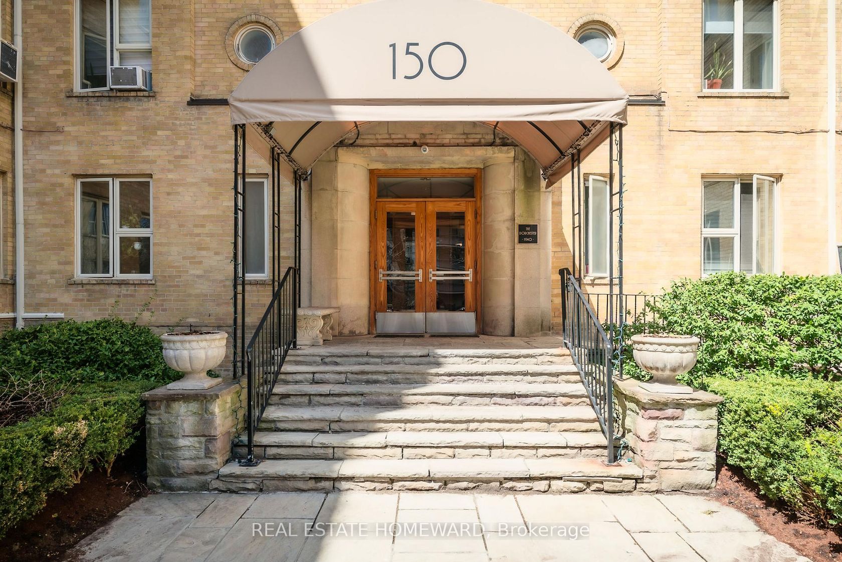 406 - 150 Farnham Avenue, St. Clair, Toronto 
