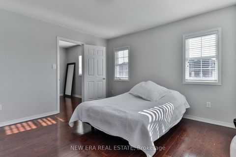 Photo 16 at 331 Davos Road, Vellore Village, Vaughan