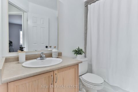 Photo 18 at 331 Davos Road, Vellore Village, Vaughan