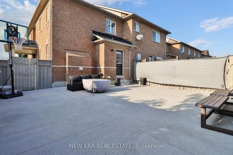 Photo 19 at 331 Davos Road, Vellore Village, Vaughan