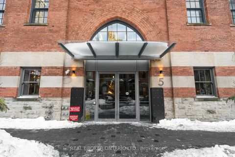 Photo 5 at 4406 - 5 St Joseph Street, Bay Street Corridor, Toronto