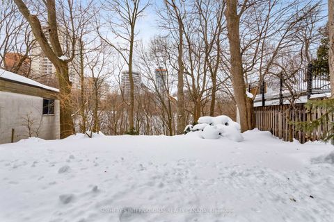 Photo 42 at 16 Rose Park Crescent, Moore Park, Toronto