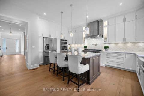 Photo 11 at 11 Compton Crescent, CFB, Toronto