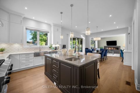 Photo 15 at 11 Compton Crescent, CFB, Toronto