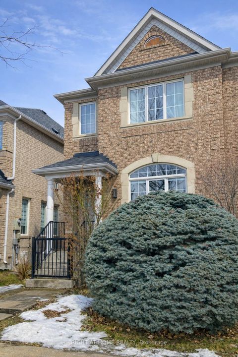 Photo 1 at 4 Forest Run Boulevard, Patterson, Vaughan