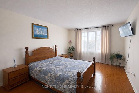 Photo 12 at 4 Forest Run Boulevard, Patterson, Vaughan