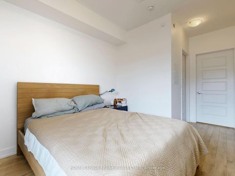 Photo 9 at D313 - 333 Sea Ray Avenue, Rural Innisfil, Innisfil