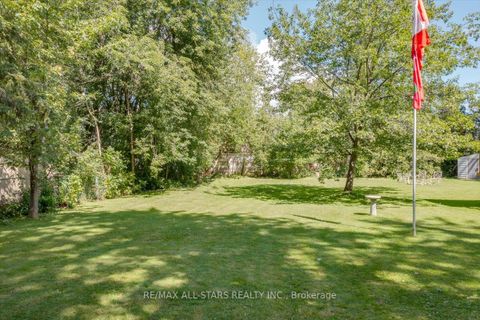 Photo 4 at 288 Woodycrest Avenue, Keswick South, Georgina