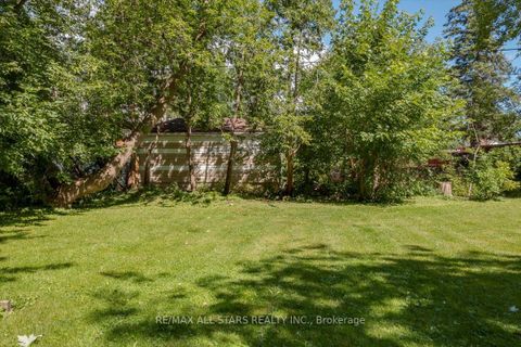 Photo 7 at 288 Woodycrest Avenue, Keswick South, Georgina