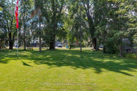 Photo 10 at 288 Woodycrest Avenue, Keswick South, Georgina