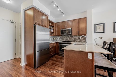 Photo 1 at 1010 - 65 Oneida Crescent, Langstaff, Richmond Hill