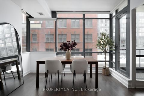 Photo 4 at 416 - 438 King Street W, Waterfront Communities C1, Toronto