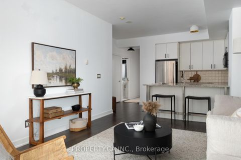 Photo 6 at 416 - 438 King Street W, Waterfront Communities C1, Toronto