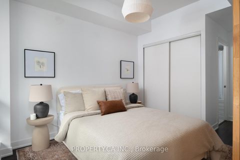 Photo 10 at 416 - 438 King Street W, Waterfront Communities C1, Toronto