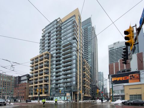 Photo 20 at 416 - 438 King Street W, Waterfront Communities C1, Toronto