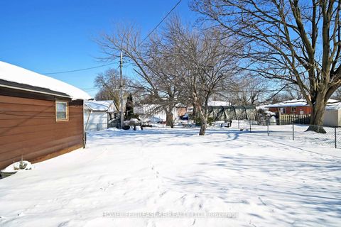 Photo 38 at 19 BRAMPTON Road, Richview, Toronto