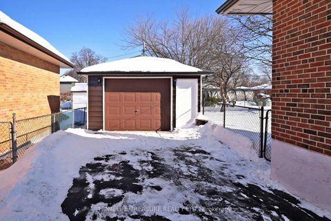 Photo 39 at 19 BRAMPTON Road, Richview, Toronto