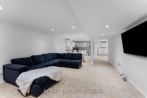 Photo 26 at 88 Arista Gate, Islington Woods, Vaughan