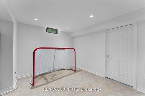 Photo 28 at 88 Arista Gate, Islington Woods, Vaughan