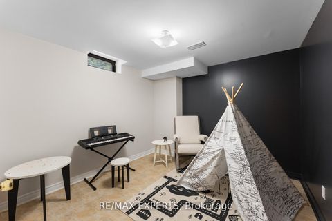 Photo 30 at 88 Arista Gate, Islington Woods, Vaughan