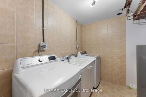 Photo 33 at 88 Arista Gate, Islington Woods, Vaughan