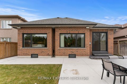 Photo 36 at 88 Arista Gate, Islington Woods, Vaughan