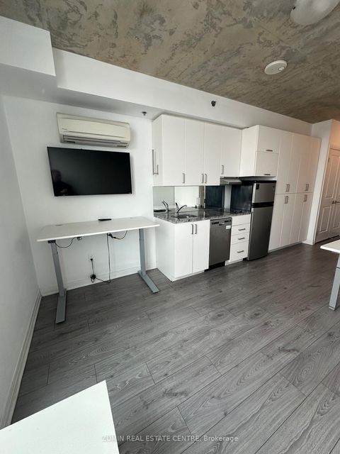 Photo 12 at 738 - 1900 SIMCOE Street N, Samac, Oshawa