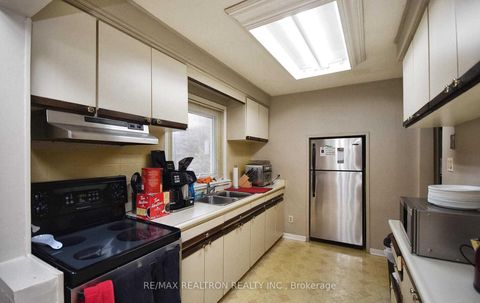 Photo 9 at 382 Drewry Avenue, Newtonbrook West, Toronto