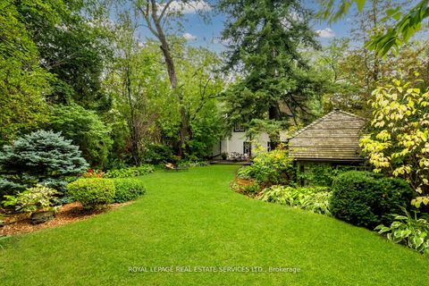 Photo 2 at 18 Queen Marys Drive, Kingsway South, Toronto