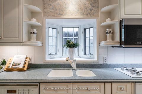 Photo 12 at 18 Queen Marys Drive, Kingsway South, Toronto