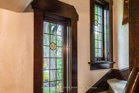 Photo 14 at 18 Queen Marys Drive, Kingsway South, Toronto