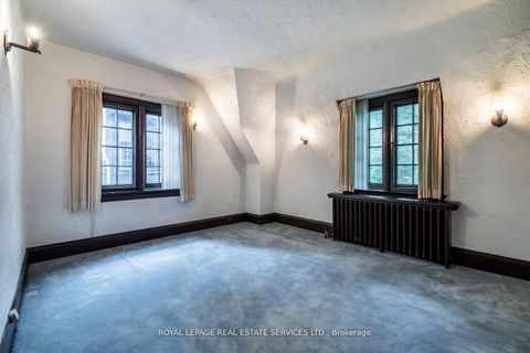 Photo 18 at 18 Queen Marys Drive, Kingsway South, Toronto