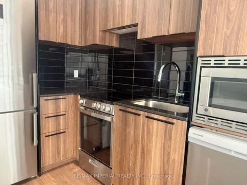 Photo 3 at 601 - 18 Maitland Terrace, Yonge Corridor, Toronto