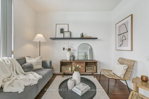 Photo 15 at 501 - 30 Canterbury Place, Willowdale West, Toronto