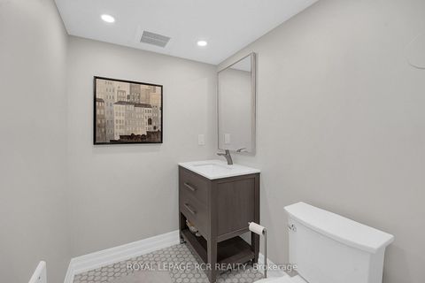 Photo 16 at 32 Tatton Court, King City, King