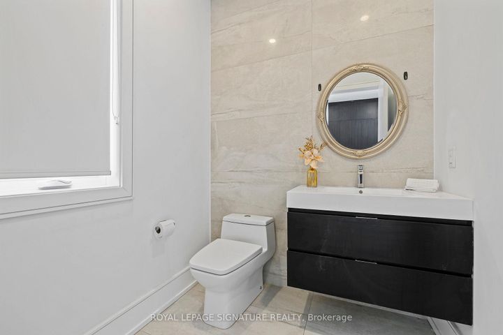 Photo 2 at 290 North Shore Boulevard E, LaSalle, Burlington