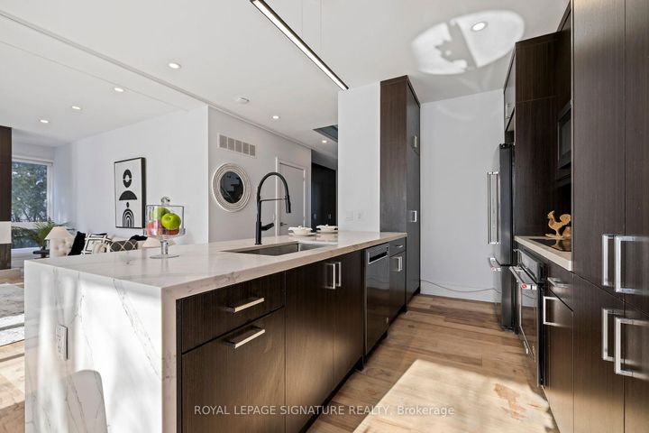 Photo 7 at 290 North Shore Boulevard E, LaSalle, Burlington