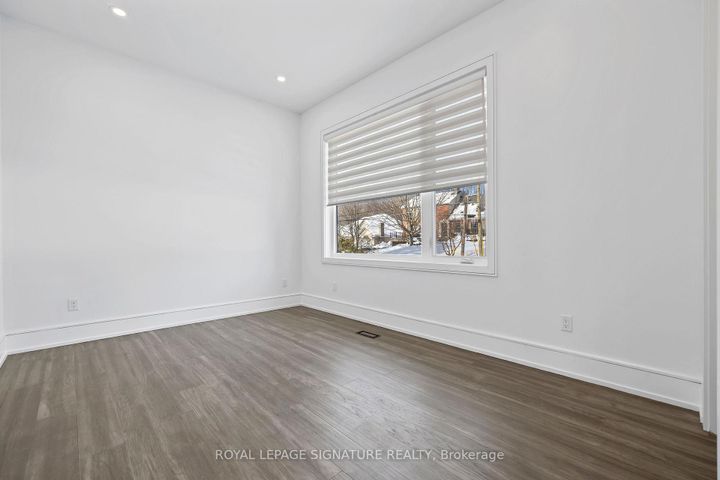Photo 13 at 290 North Shore Boulevard E, LaSalle, Burlington
