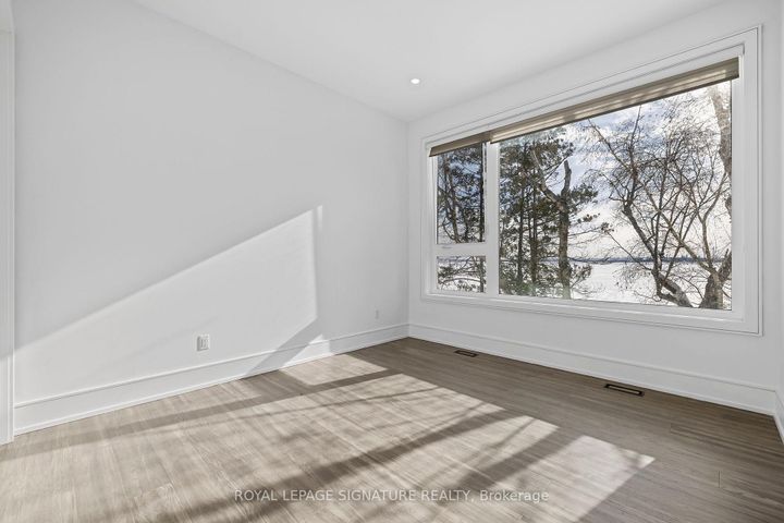 Photo 17 at 290 North Shore Boulevard E, LaSalle, Burlington